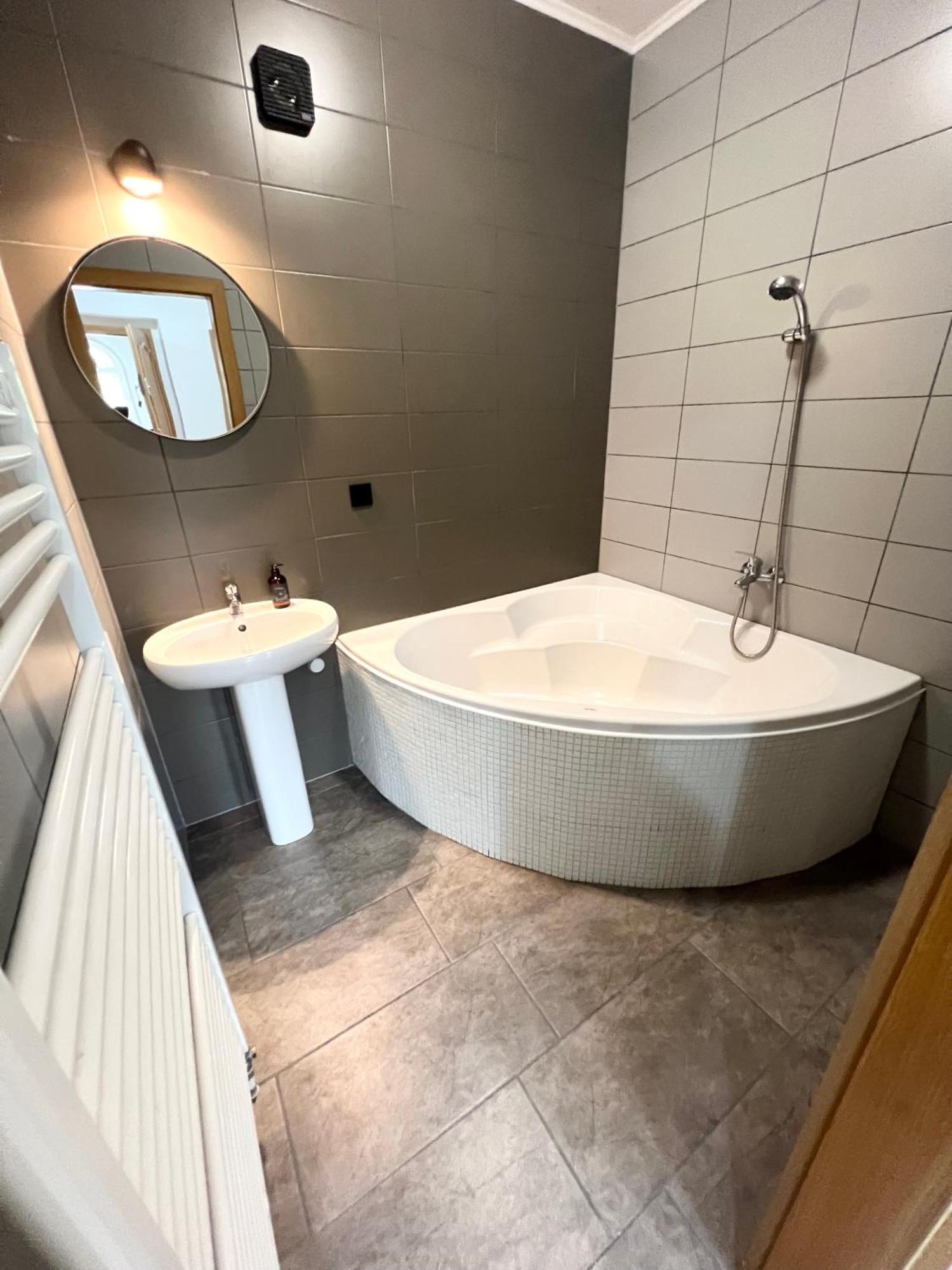Grandlux Villa & Spa 特普利采 外观 照片